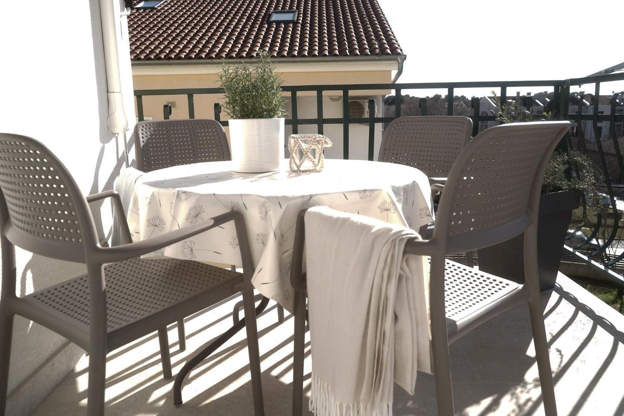 Dandelion Apartment Rovinj-Free Bikes ภายนอก รูปภาพ